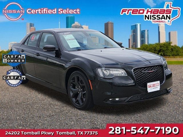 Used 2023 Chrysler 300