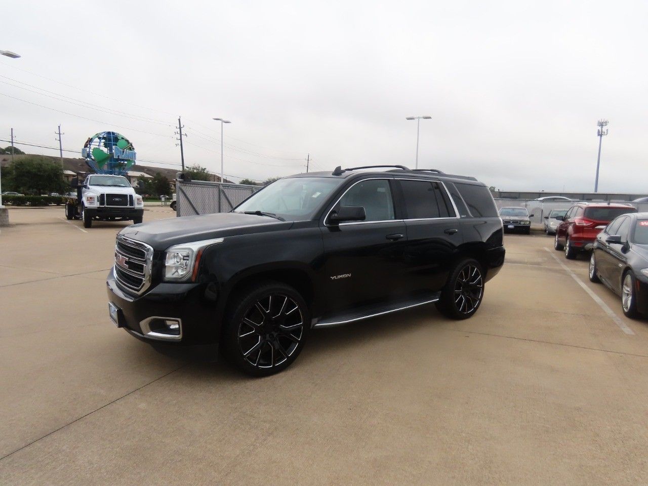 Used 2015 GMC Yukon SLT with VIN 1GKS2BKCXFR539983 for sale in Spring, TX