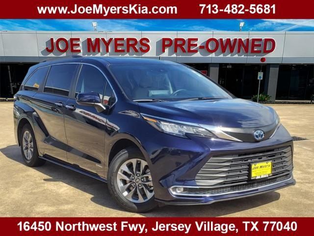 Used 2021 Toyota Sienna