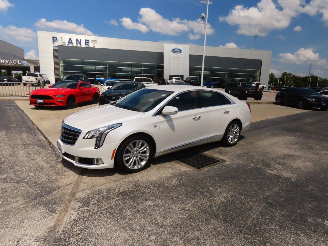 Used 2019 Cadillac XTS Luxury with VIN 2G61M5S38K9126602 for sale in Spring, TX