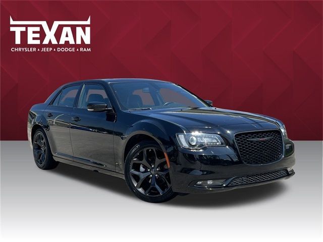 Used 2022 Chrysler 300