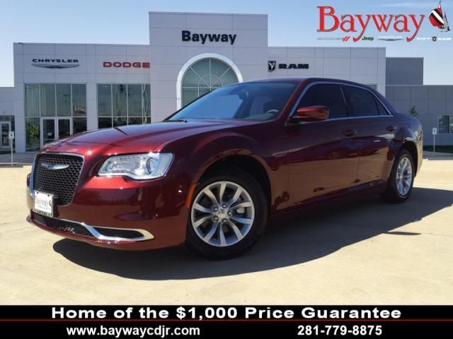 Used 2023 Chrysler 300