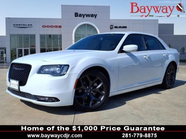 Used 2022 Chrysler 300