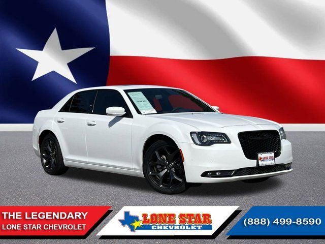 Used 2023 Chrysler 300