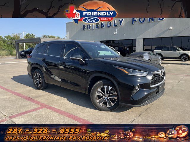 Used 2021 Toyota Highlander