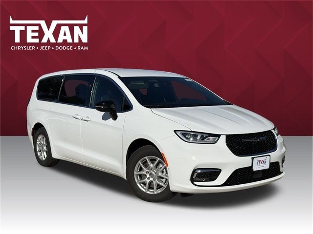 New 2025 Chrysler Pacifica