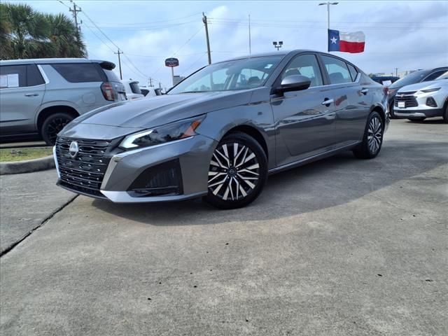 Used 2023 Nissan Altima