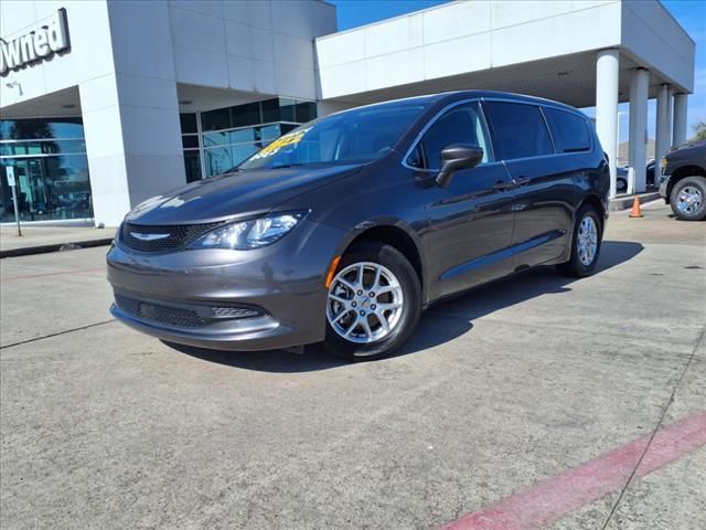 Used 2022 Chrysler Voyager