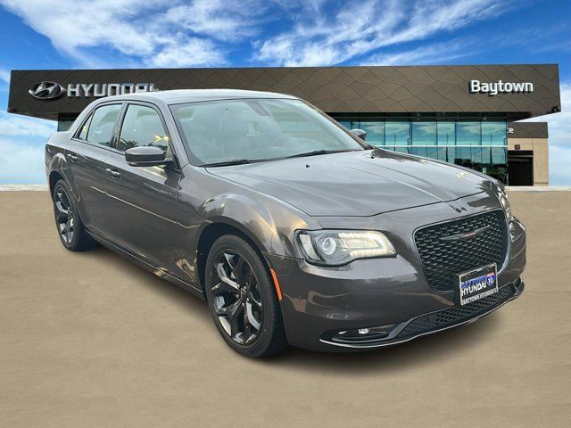 Used 2023 Chrysler 300