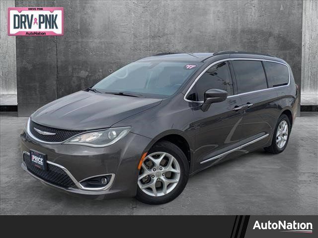 Used 2017 Chrysler Pacifica