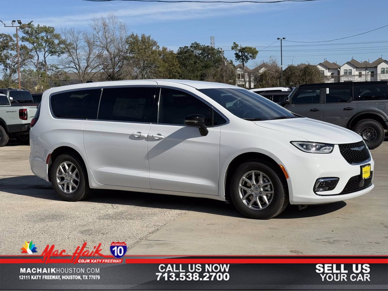 New 2025 Chrysler Pacifica