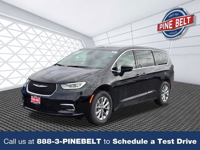 New 2025 Chrysler Pacifica