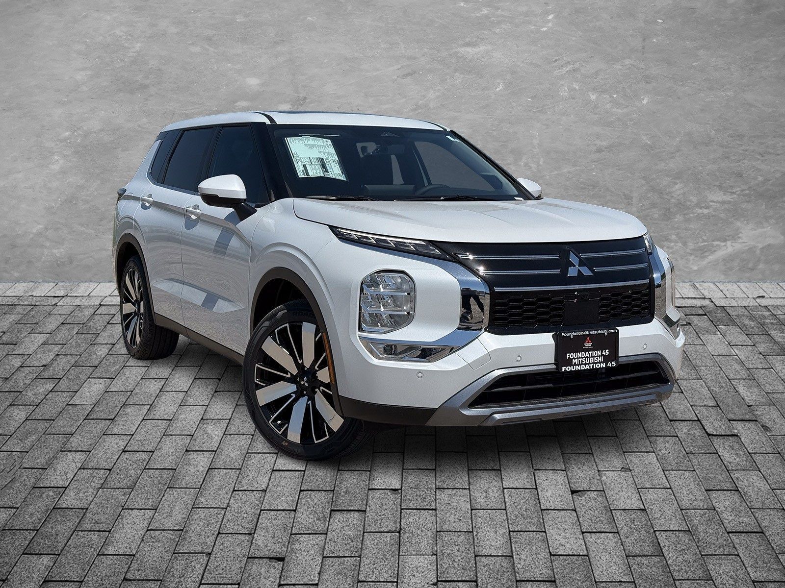 New 2025 Mitsubishi Outlander