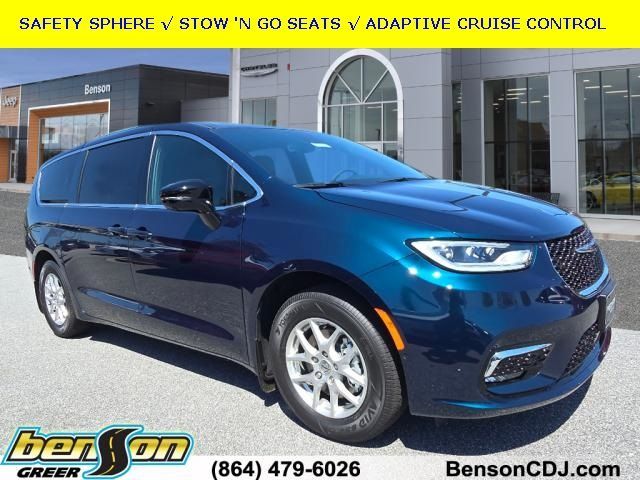 New 2025 Chrysler Pacifica