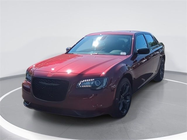 Used 2023 Chrysler 300