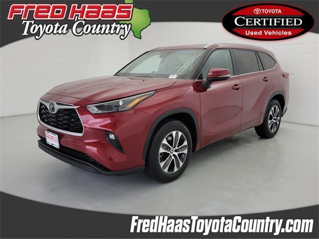 Used 2023 Toyota Highlander