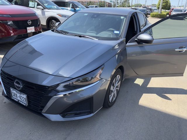 Used 2023 Nissan Altima