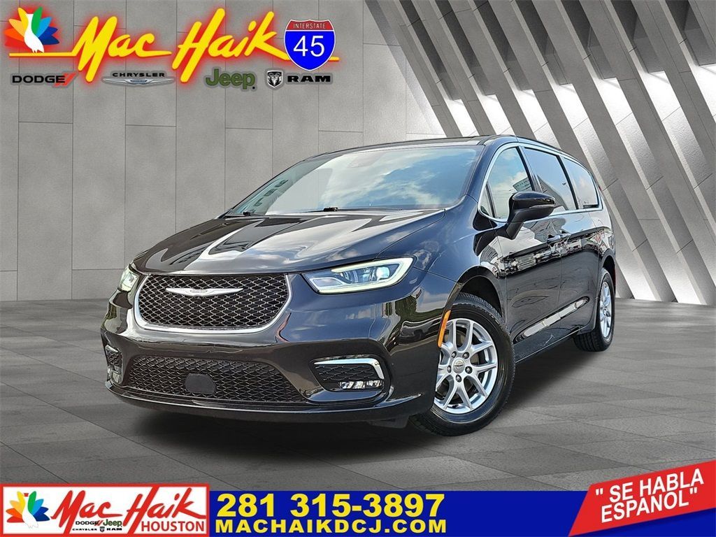 Used 2023 Chrysler Pacifica