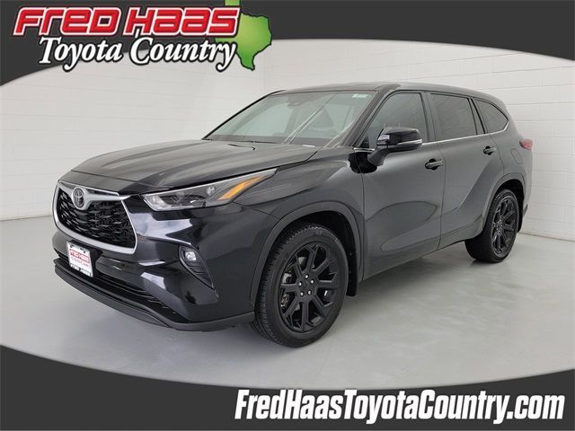 Used 2023 Toyota Highlander