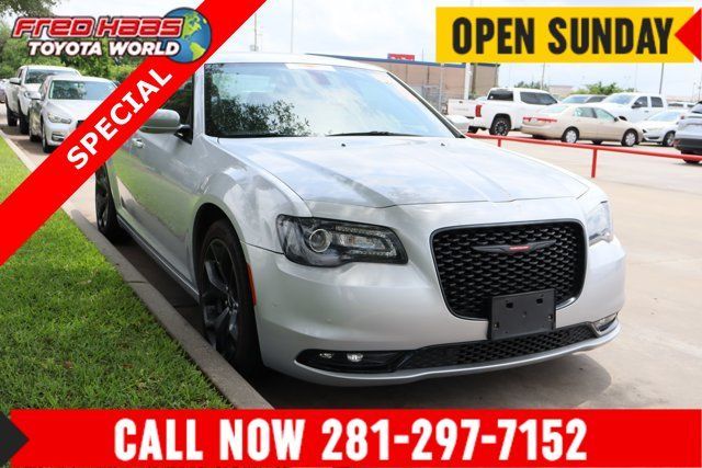 Used 2023 Chrysler 300