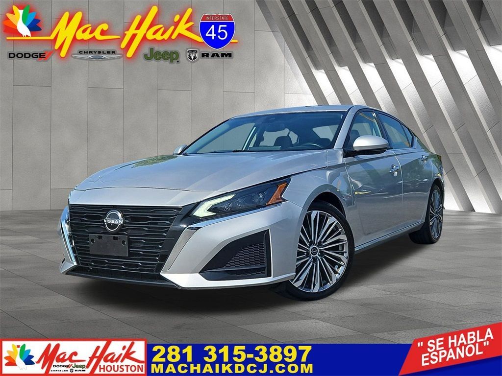 Used 2023 Nissan Altima