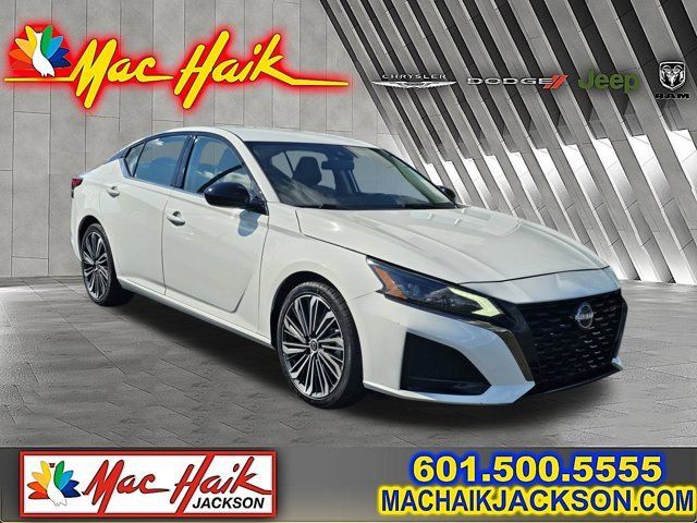 Used 2023 Nissan Altima