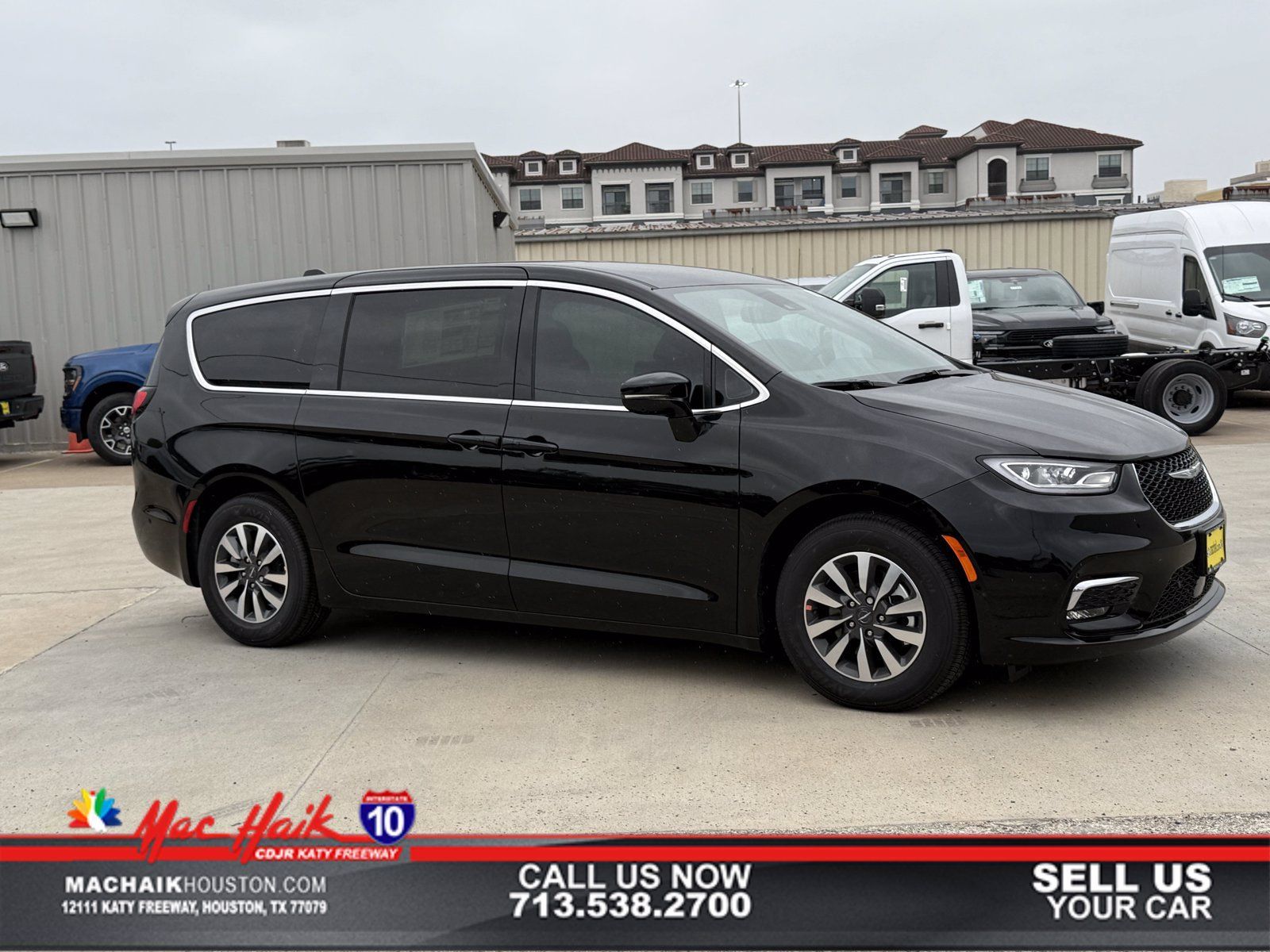 New 2025 Chrysler Pacifica