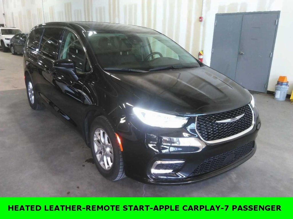 Used 2023 Chrysler Pacifica