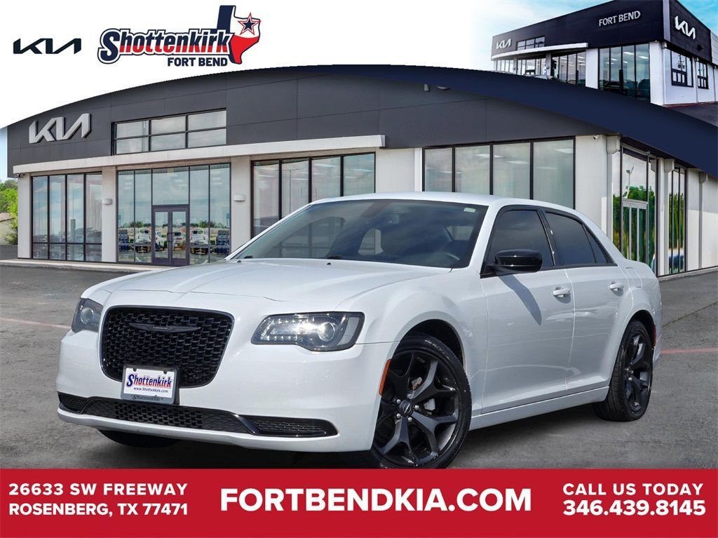 Used 2022 Chrysler 300