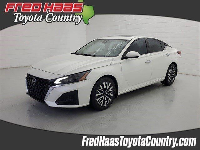 Used 2023 Nissan Altima