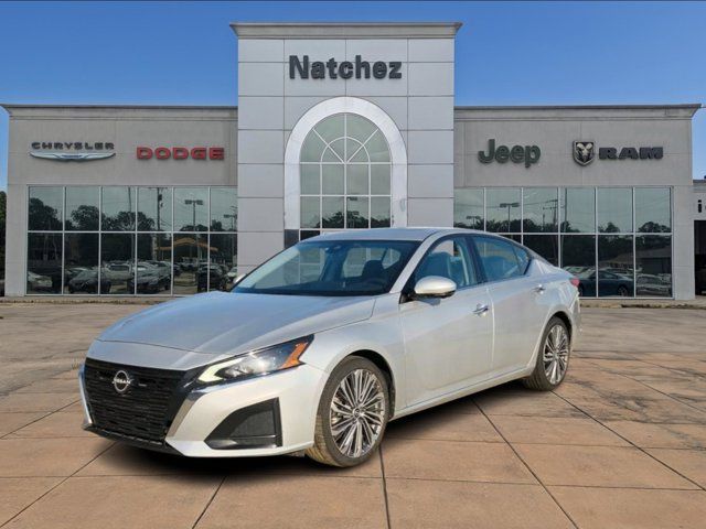 Used 2023 Nissan Altima