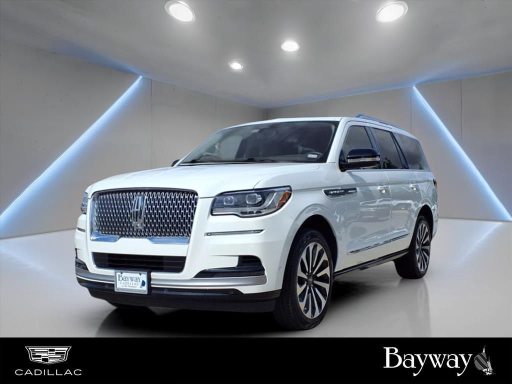 Used 2023 LINCOLN Navigator