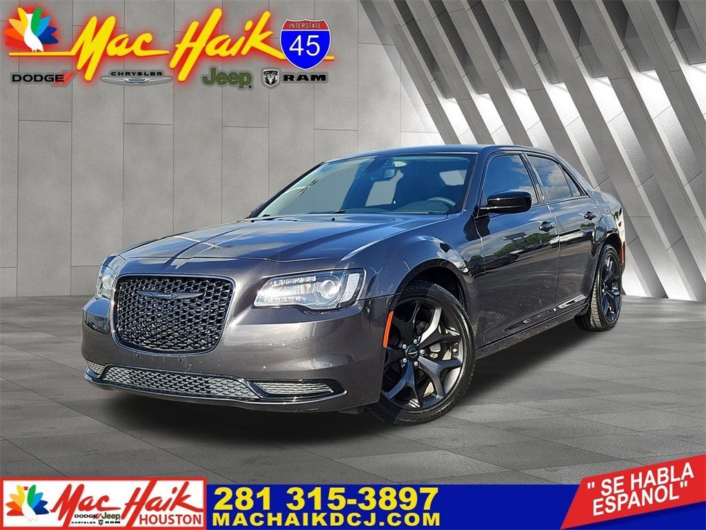 Used 2023 Chrysler 300