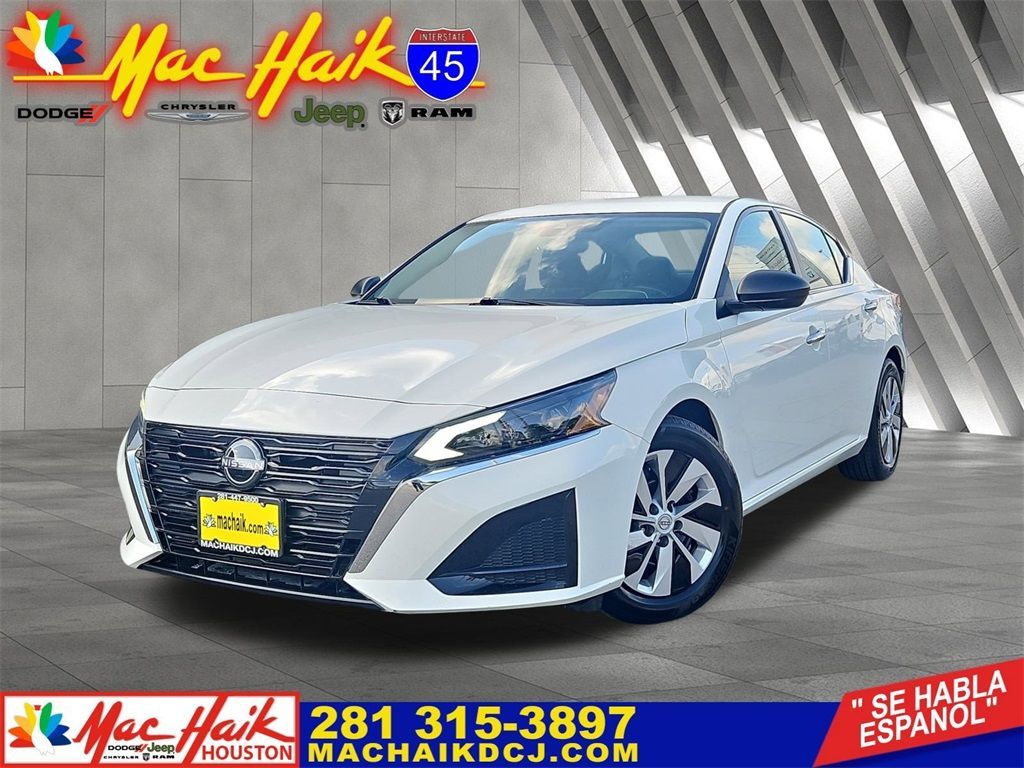 Used 2024 Nissan Altima