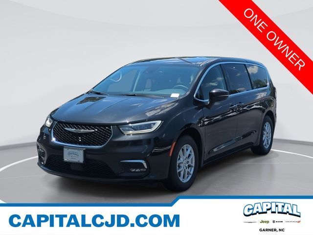 Used 2023 Chrysler Pacifica