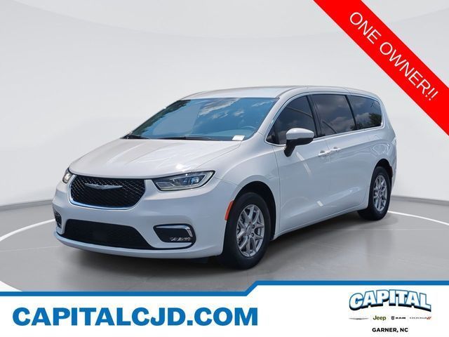 Used 2023 Chrysler Pacifica