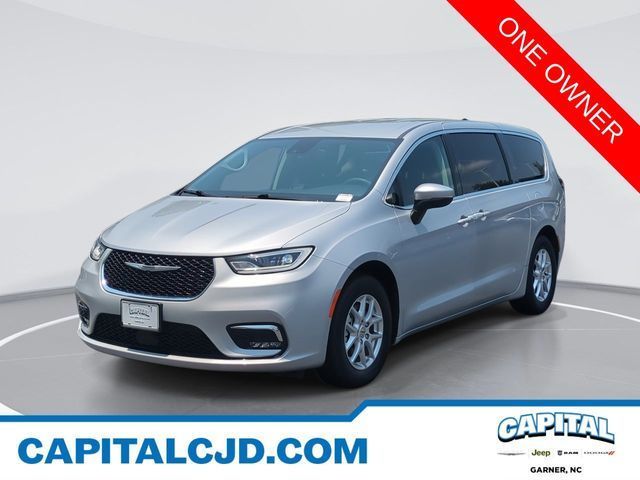 Used 2023 Chrysler Pacifica