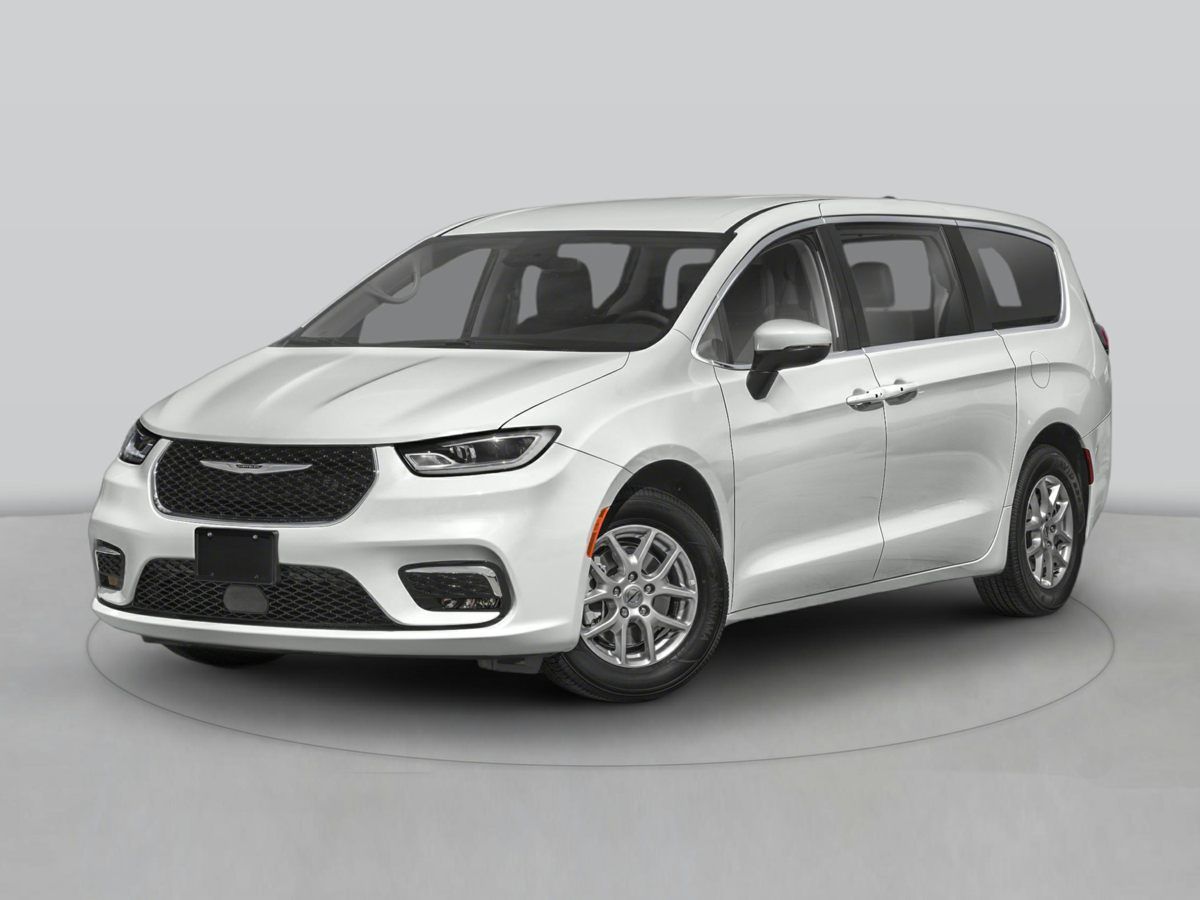 Used 2024 Chrysler Pacifica