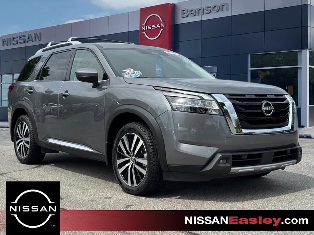 Used 2023 Nissan Pathfinder