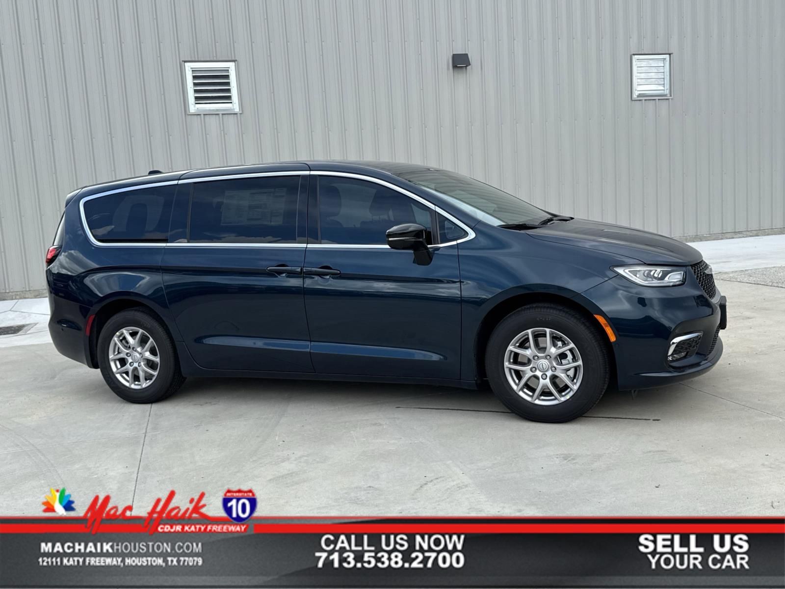 New 2025 Chrysler Pacifica