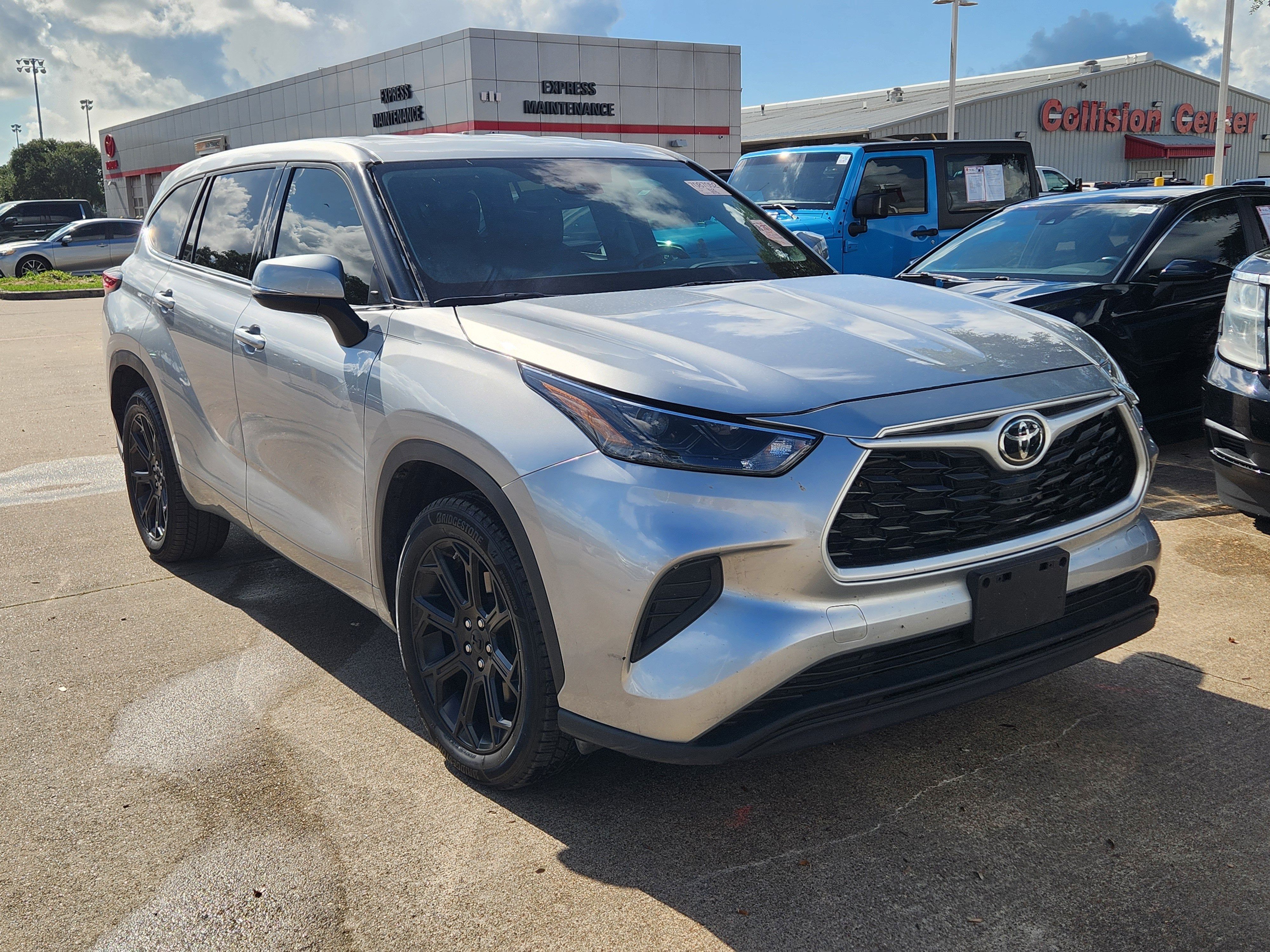 Used 2022 Toyota Highlander
