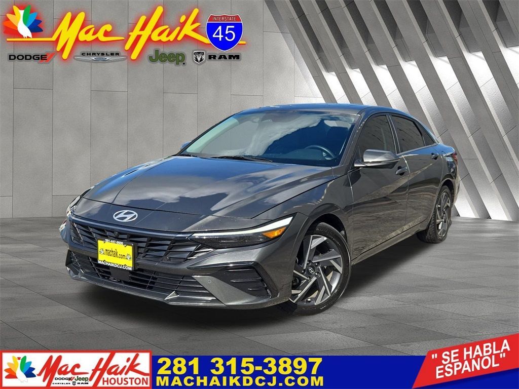 Used 2024 Hyundai Elantra