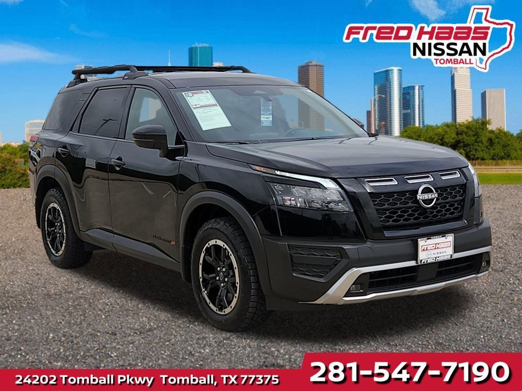 Used 2025 Nissan Pathfinder