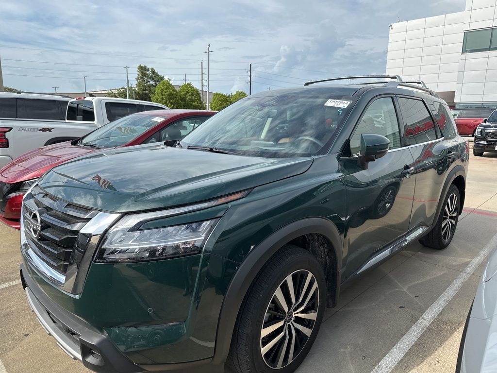 Used 2024 Nissan Pathfinder