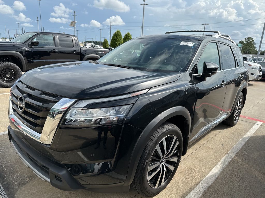 Used 2024 Nissan Pathfinder