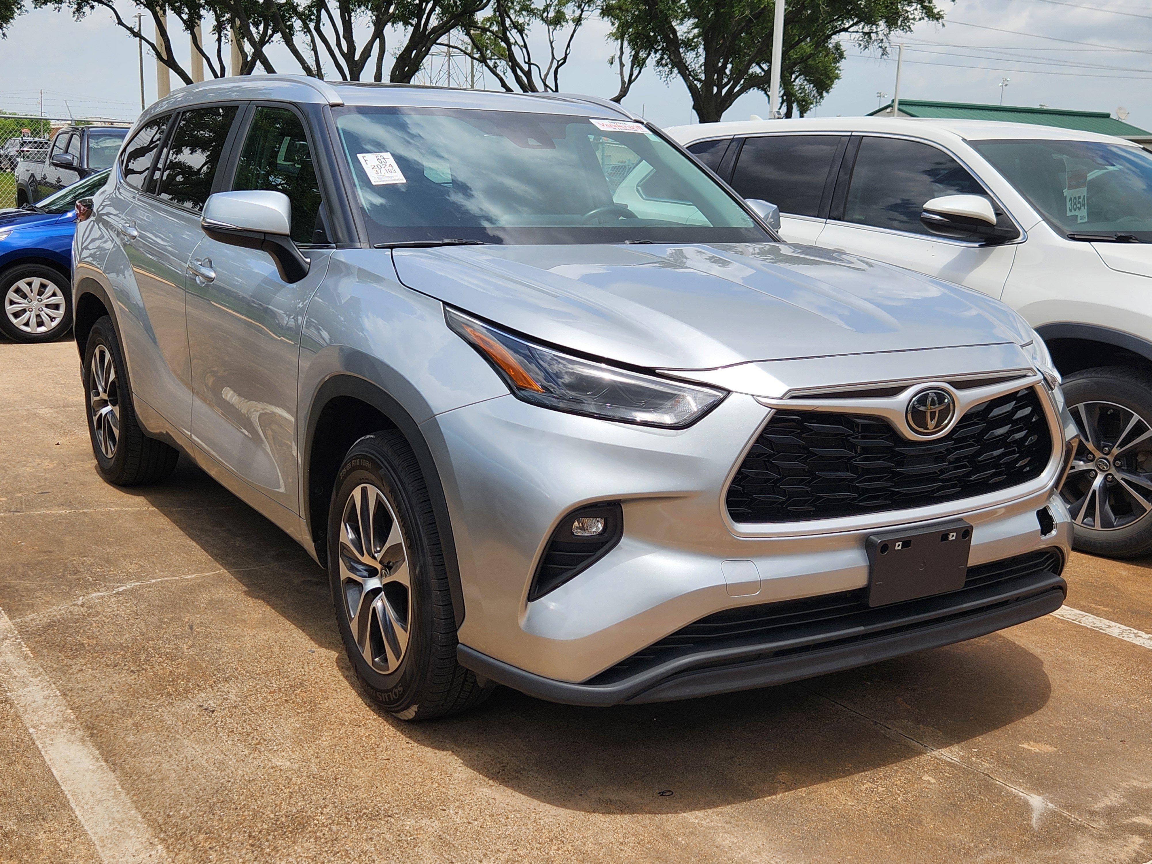 Used 2024 Toyota Highlander