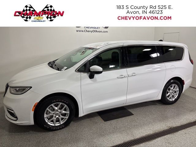 Used 2023 Chrysler Pacifica