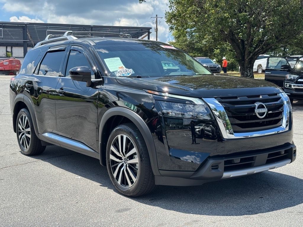 Used 2025 Nissan Pathfinder