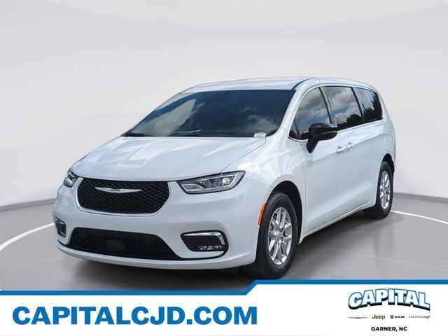 New 2025 Chrysler Pacifica