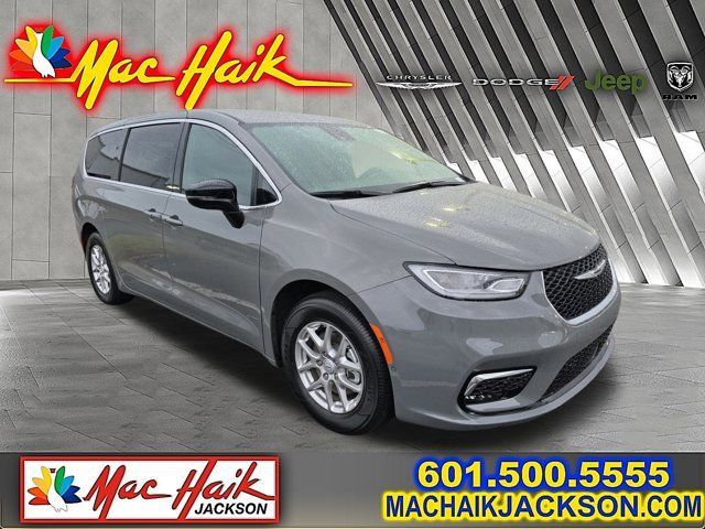 New 2025 Chrysler Pacifica